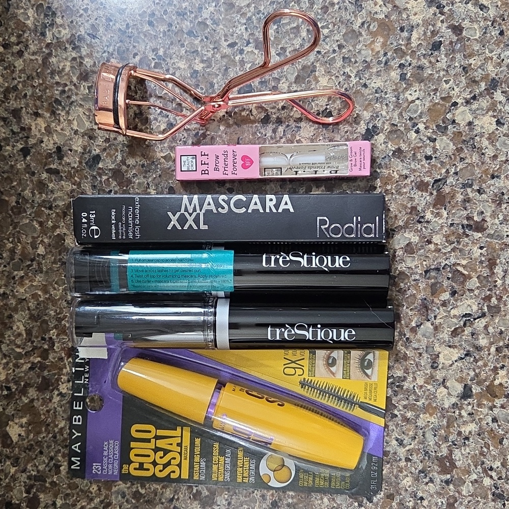LOT OF 4 NEW LUXE BLACK MASCARAS & BABE EYE LASH CURLER & BROW GEL